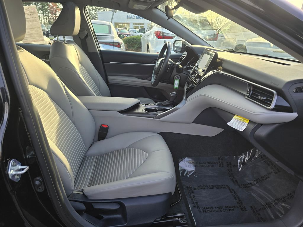 Certified 2024 Toyota Camry SE w/ Cold Weather Package AWD/4WD image 9