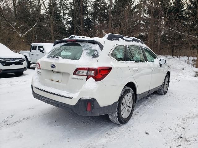 Used 2018 Subaru Outback 2.5i image 3