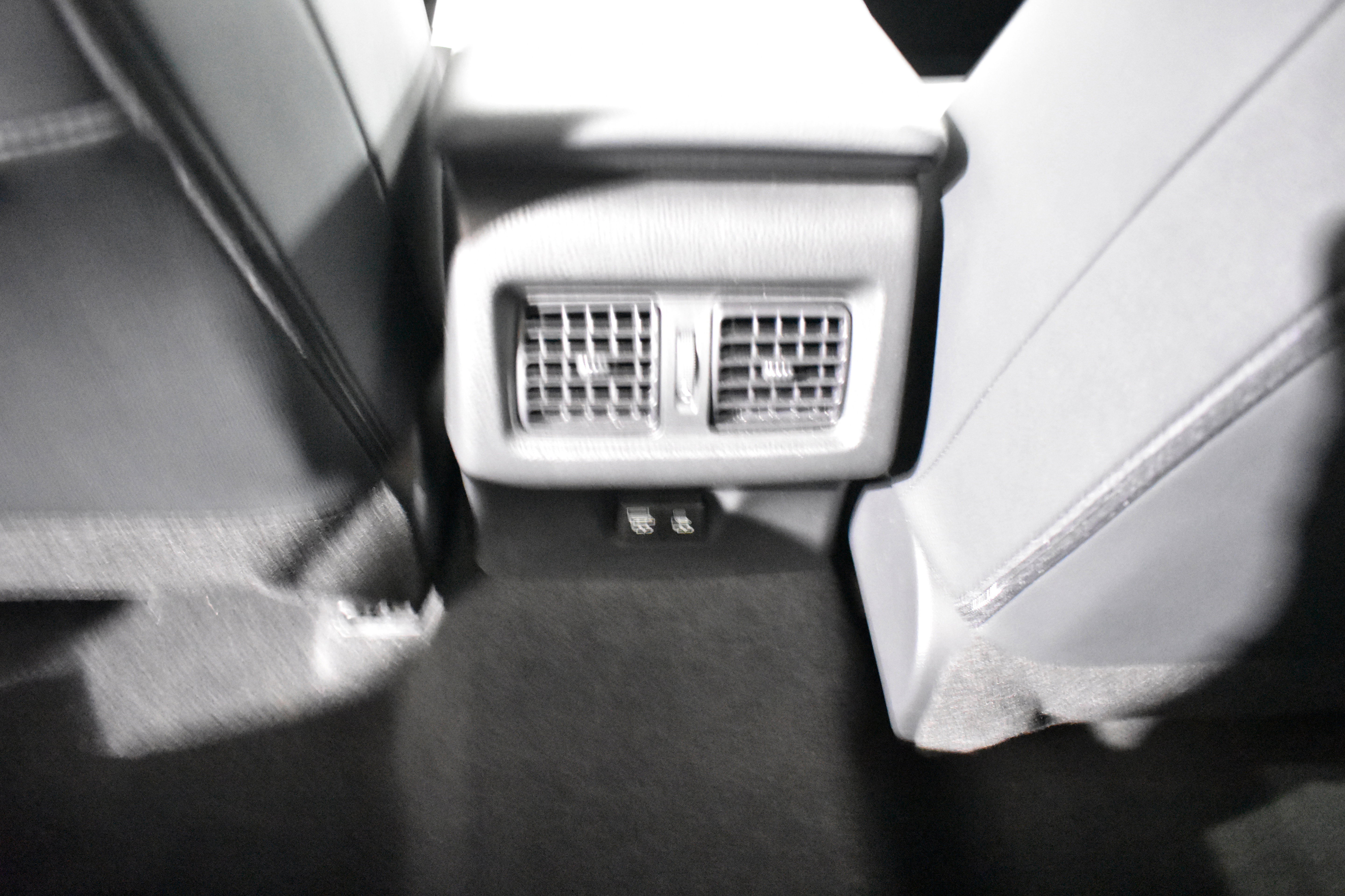 Used 2025 Toyota Camry SE image 26