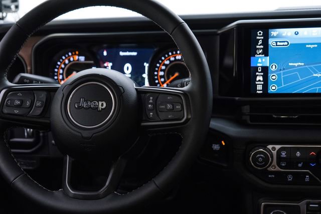 Used 2025 Jeep Gladiator Rubicon w/ Safety Group AWD/4WD image 66