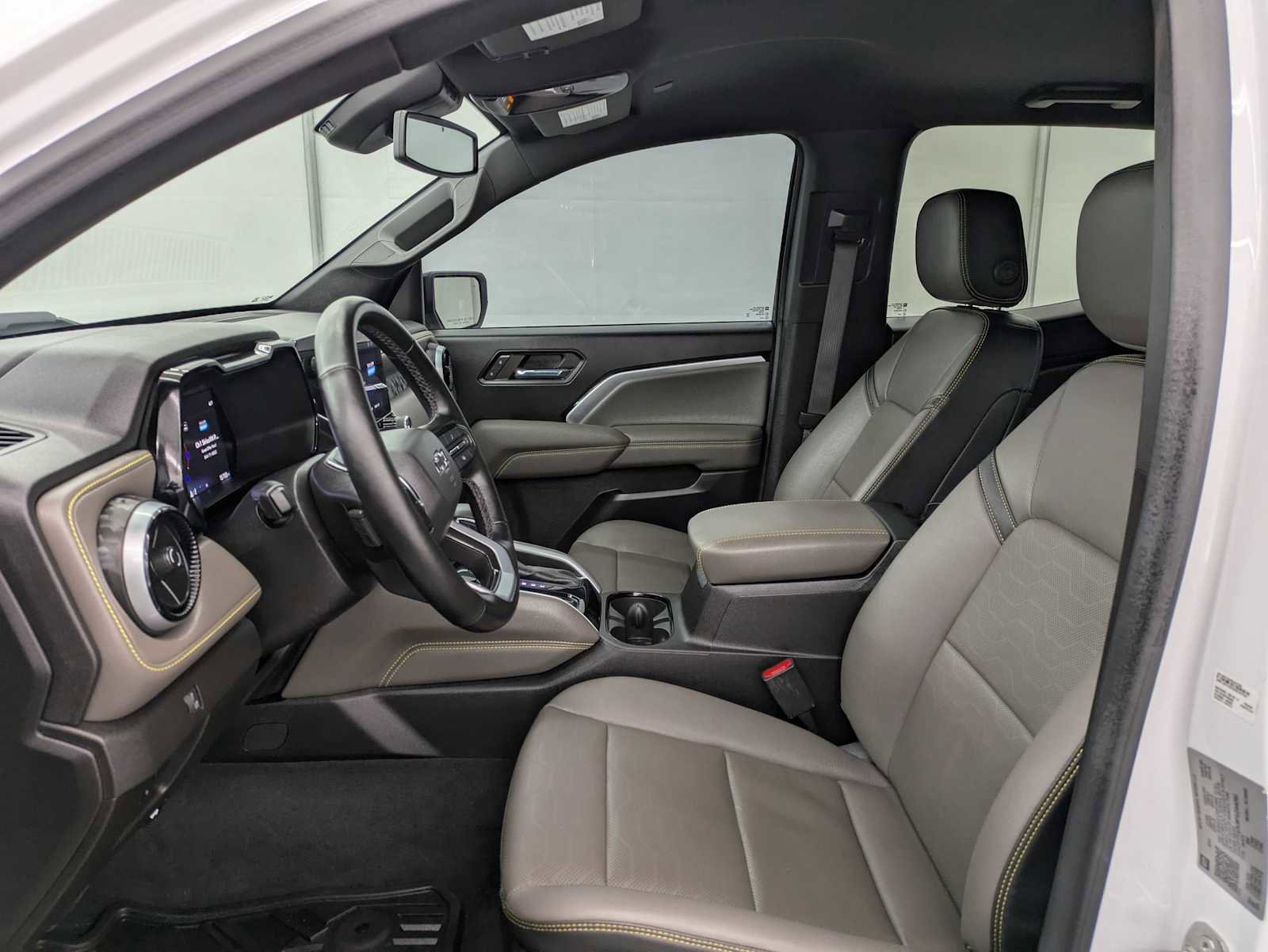 Used 2023 Chevrolet Colorado ZR2 w/ ZR2 Convenience Package III image 18