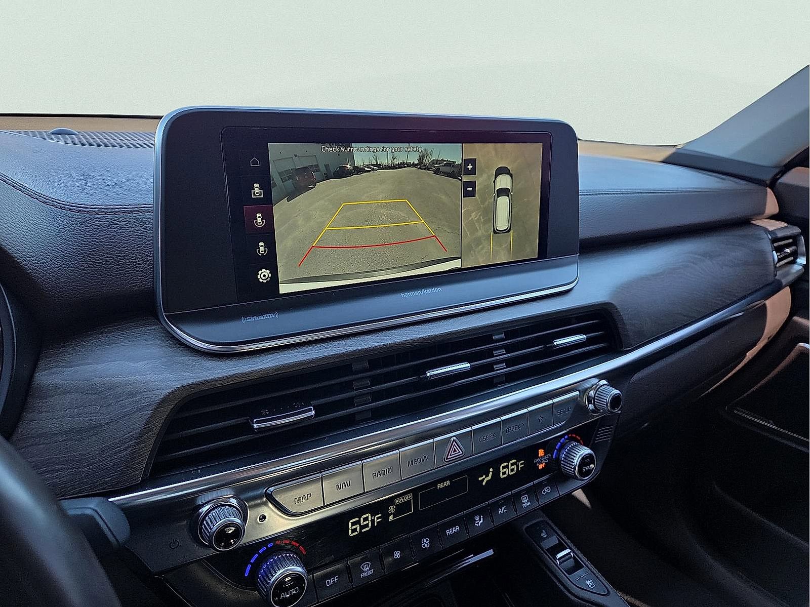 Used 2022 Kia Telluride SX image 17