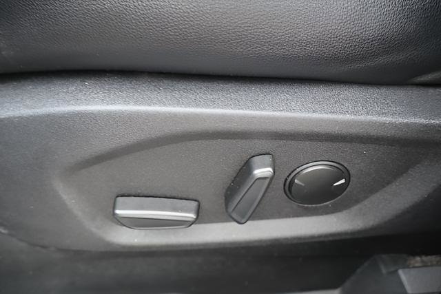 Used 2022 Ford Edge Titanium image 18