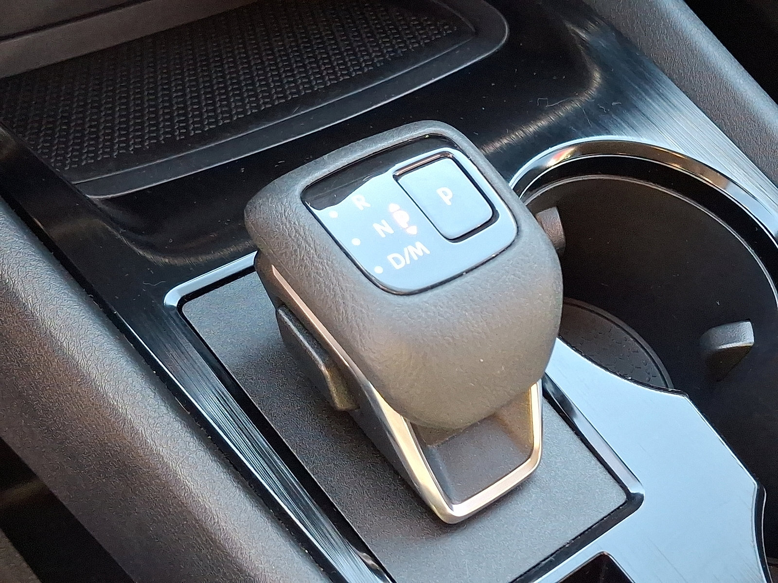 Used 2022 Nissan Rogue SV image 15