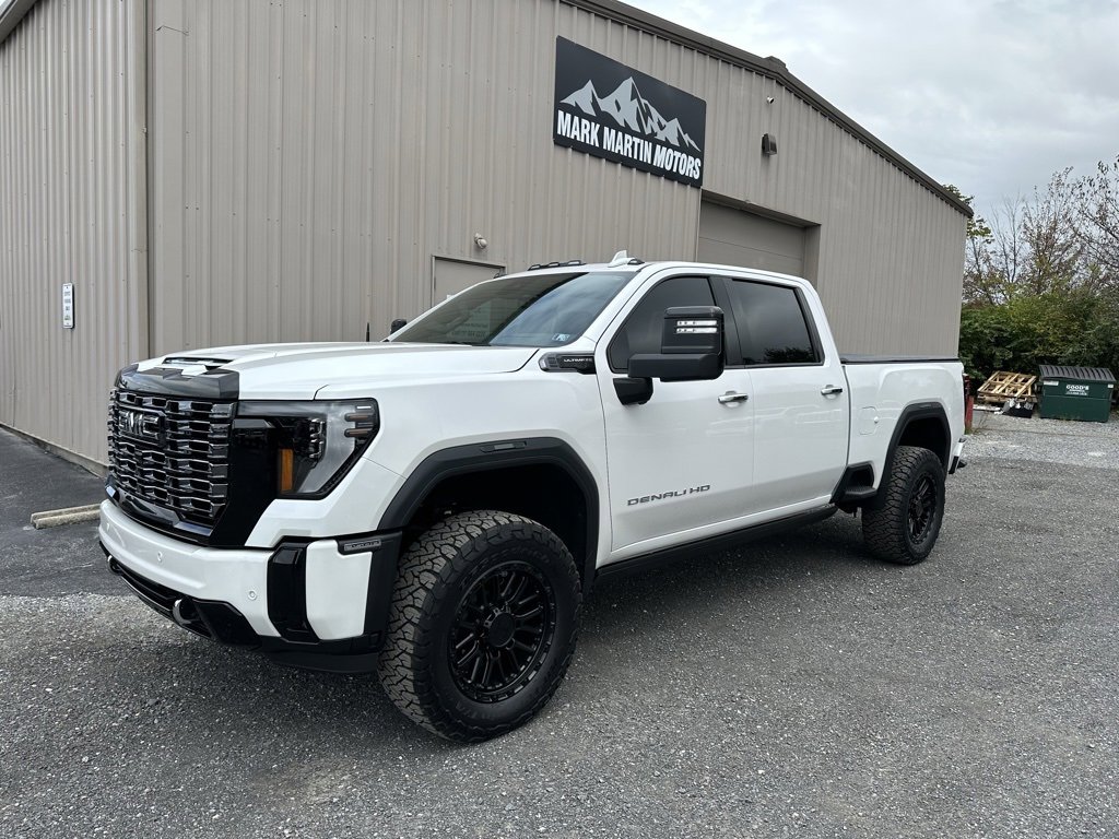 Used 2025 GMC Sierra 3500 Denali Ultimate image 3