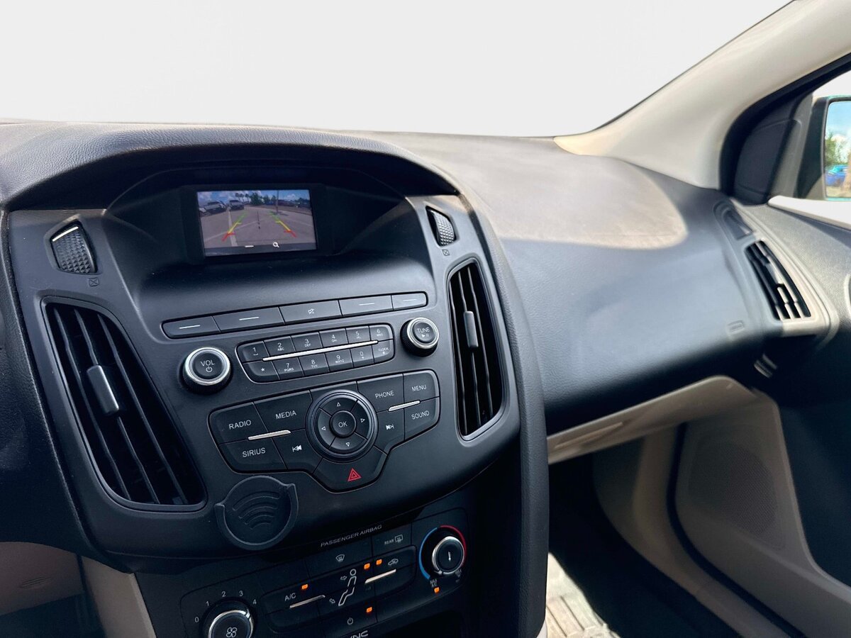 Used 2018 Ford Focus SE FWD image 23