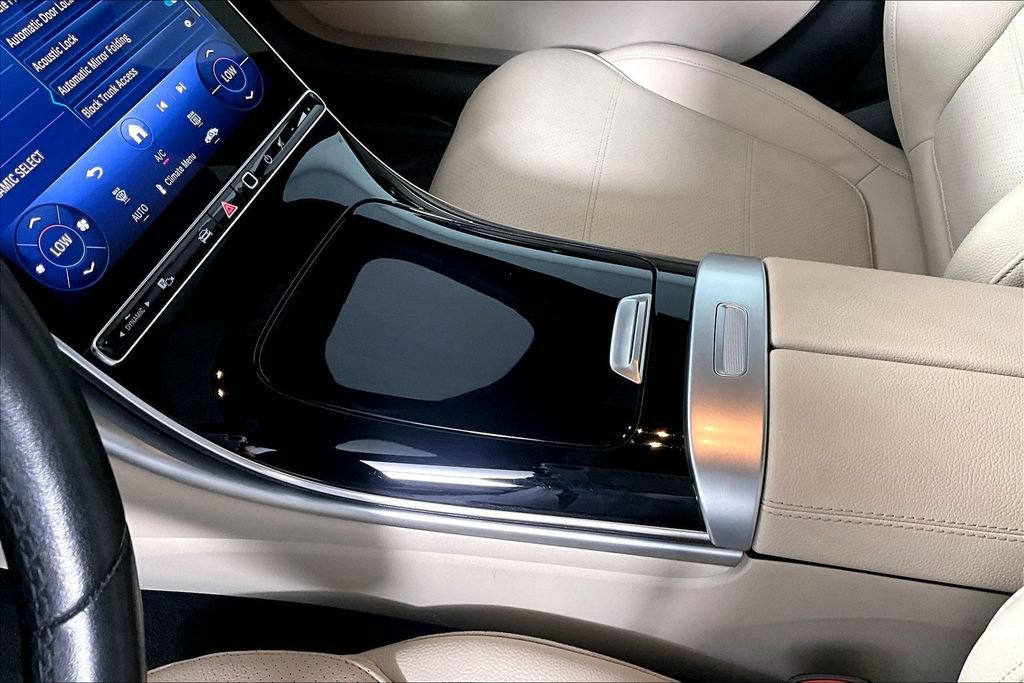 Used 2025 Mercedes-Benz C 300 Sedan image 17