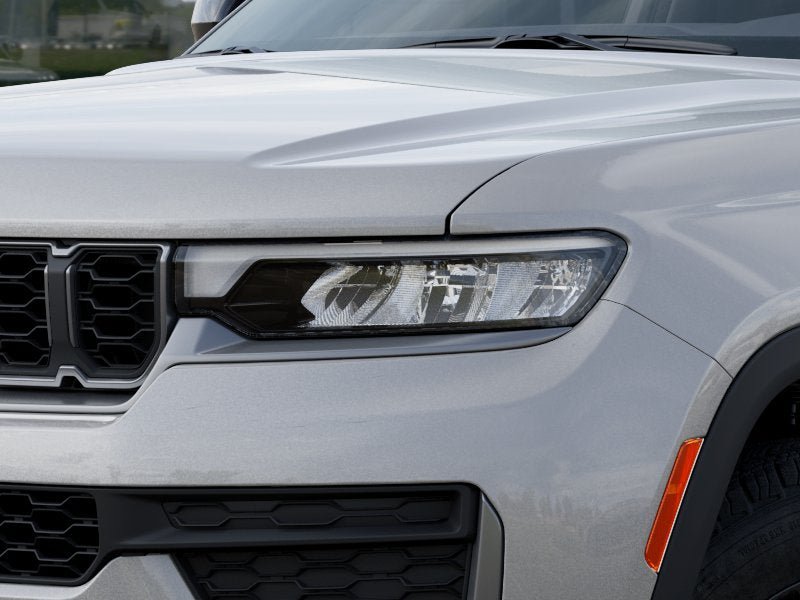 New 2026 Jeep Grand Cherokee Altitude AWD/4WD image 36