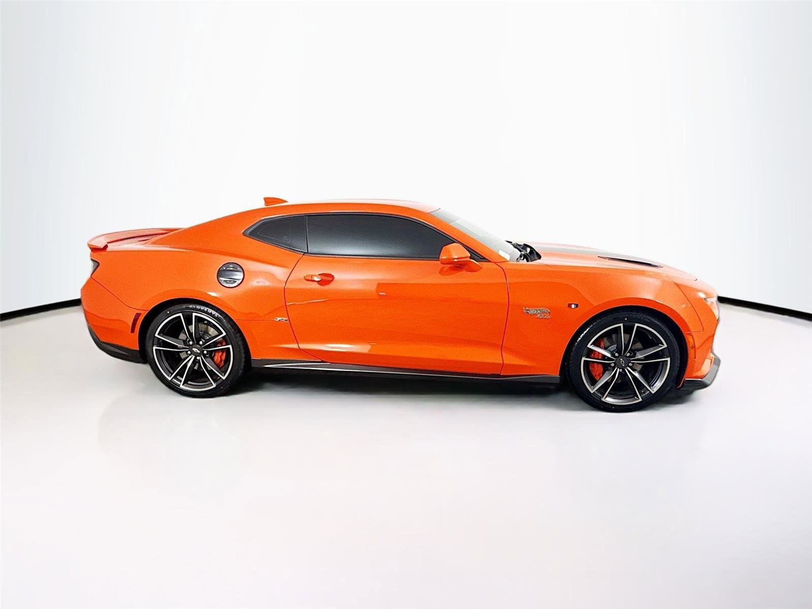 Used 2018 Chevrolet Camaro SS w/ Hot Wheels Edition RWD image 27