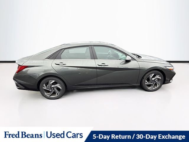 Used 2024 Hyundai Elantra SEL w/ Convenience Package image 8