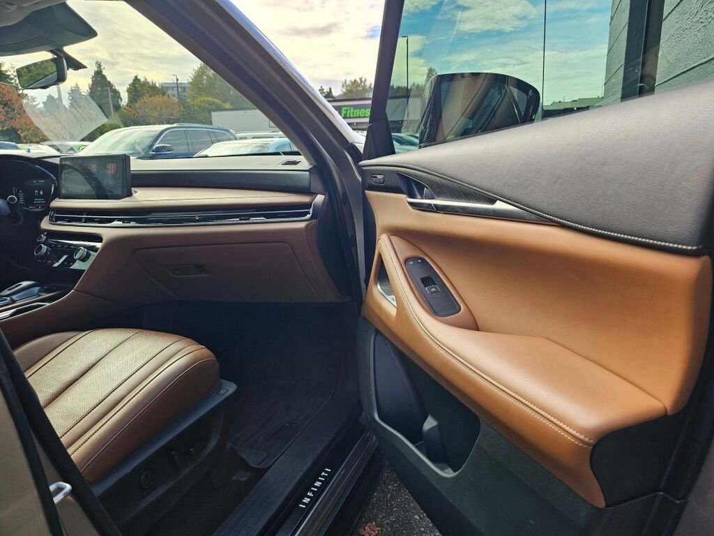Used 2024 INFINITI QX60 Sensory image 8