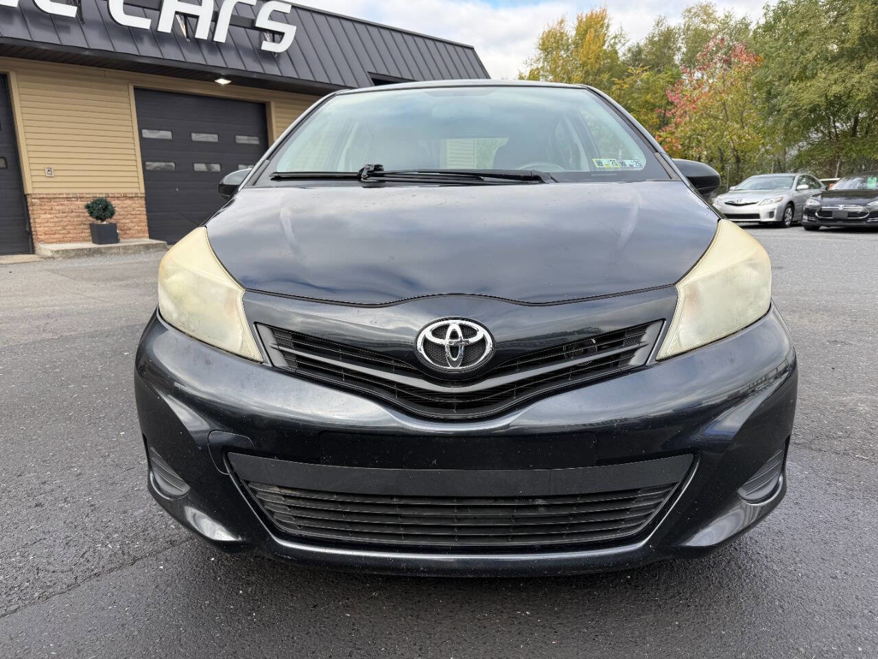 Used 2012 Toyota Yaris LE image 2