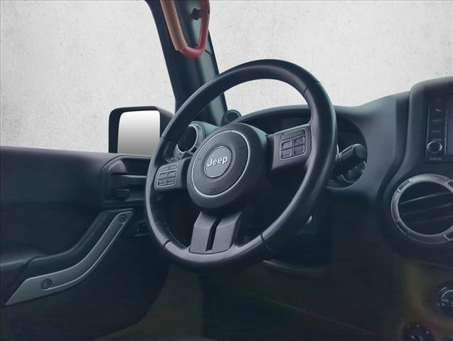 Used 2014 Jeep Wrangler Unlimited Sahara w/ Connectivity Group image 23