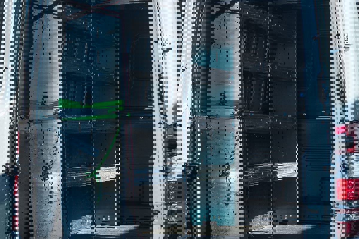 Used 2018 Mercedes-Benz Sprinter 2500 image 11