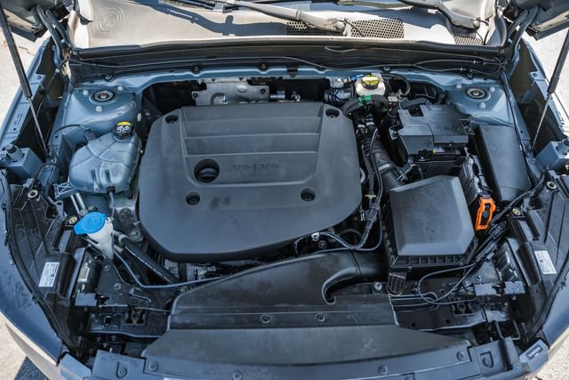 Certified 2023 Volvo XC40 B5 Plus w/ Climate Package AWD/4WD image 19