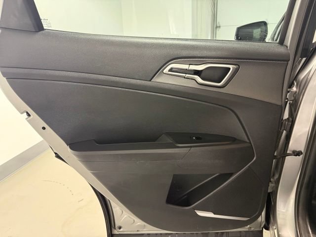 Used 2023 Kia Sportage LX FWD image 19