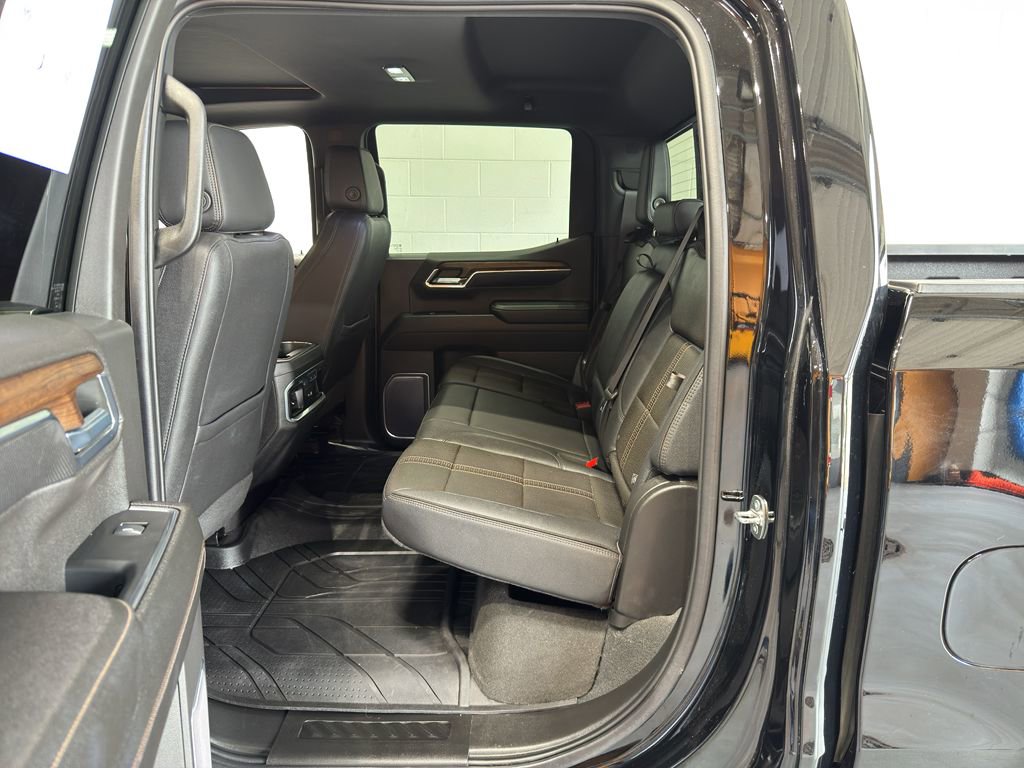 Used 2023 Chevrolet Silverado 1500 High Country w/ High Country Premium Package image 12