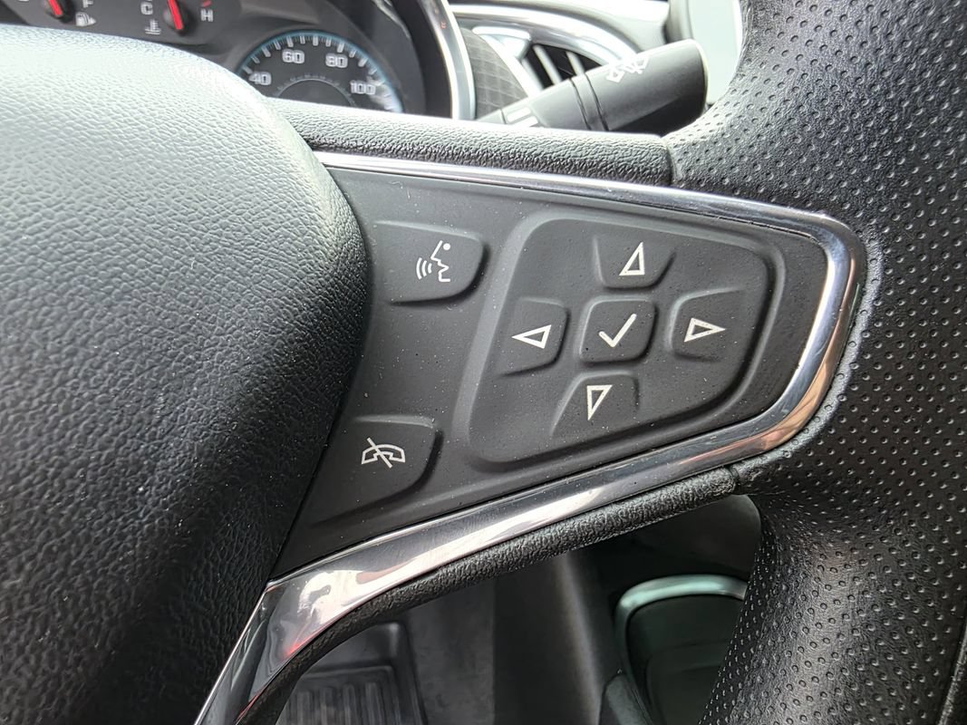 Used 2020 Chevrolet Malibu LT FWD image 28
