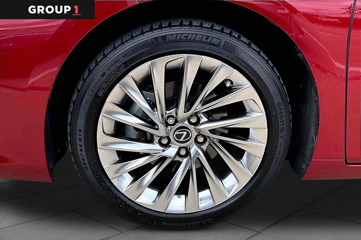 Used 2023 Lexus ES 350 Ultra Luxury w/ Accessory Package (Z2) FWD image 15