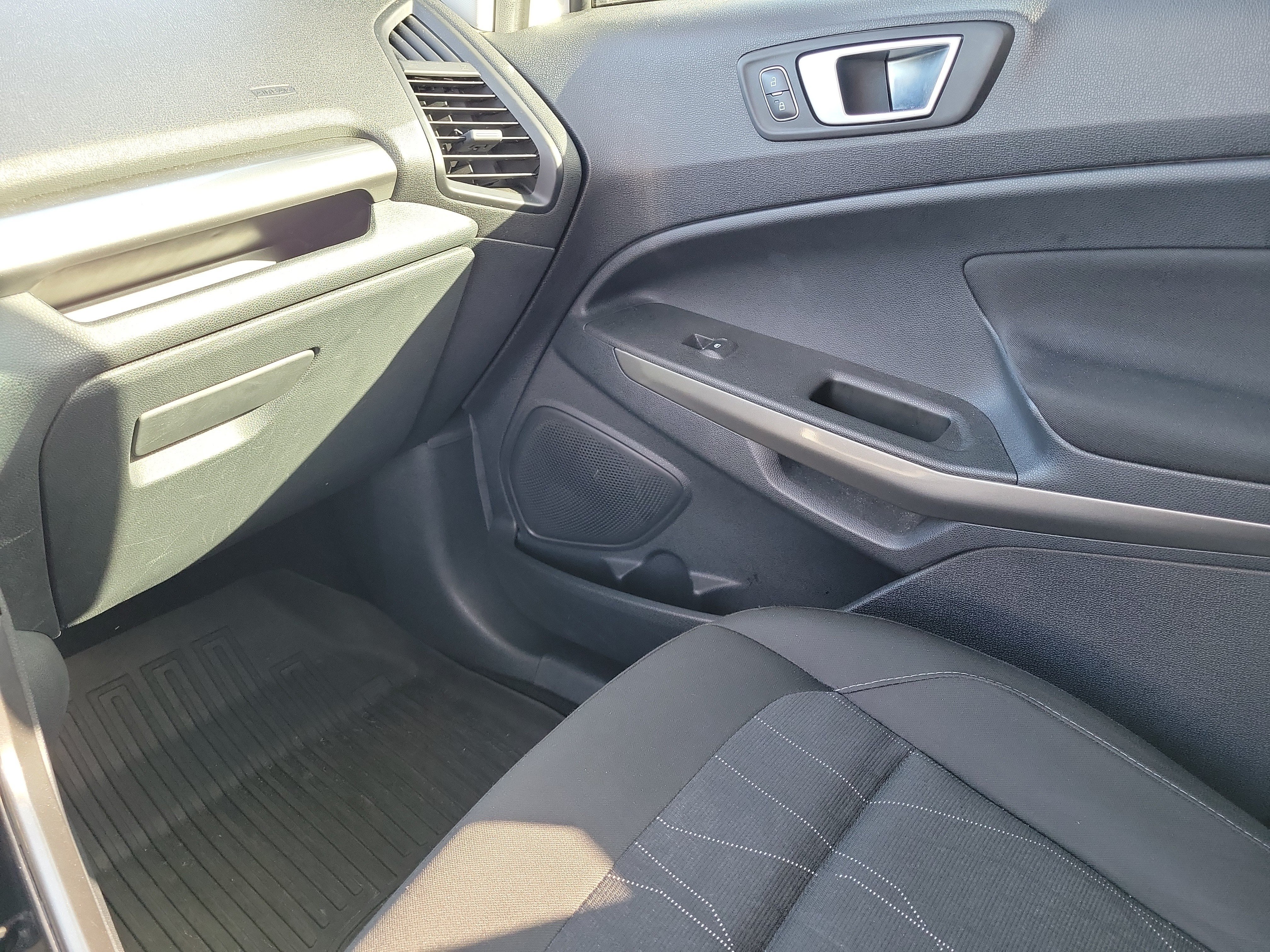 Used 2018 Ford EcoSport SE w/ SE Convenience Package FWD image 22