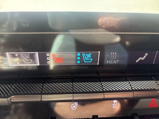 Used 2025 GMC Hummer EV 3X AWD/4WD image 29