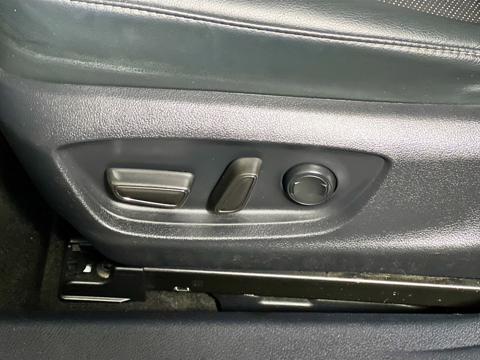 Used 2023 Toyota Camry XSE image 15