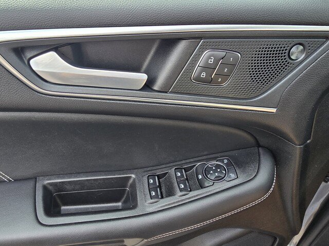 Used 2024 Ford Edge ST w/ Cold Weather Package image 13