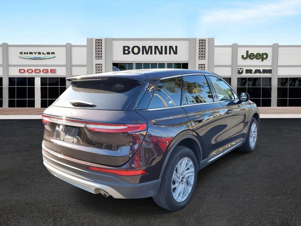 Used 2023 Lincoln Corsair FWD image 3