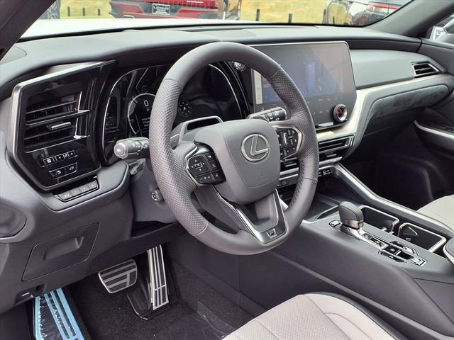 New 2026 Lexus TX 500h AWD image 14