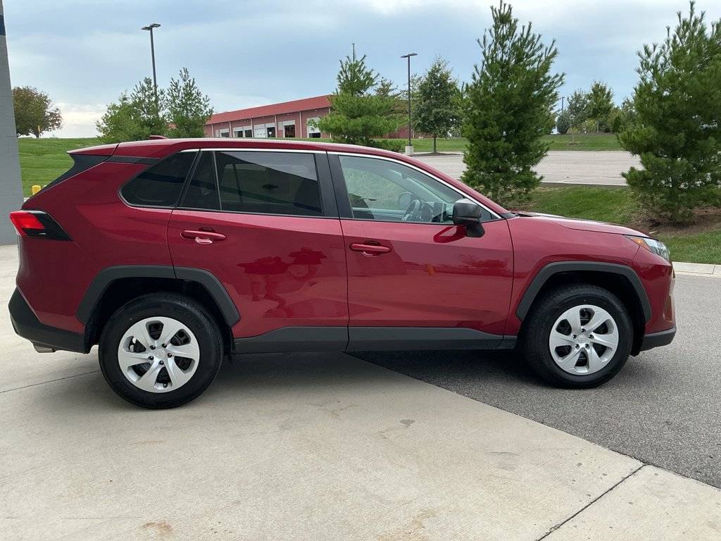 Used 2025 Toyota RAV4 LE AWD/4WD image 12