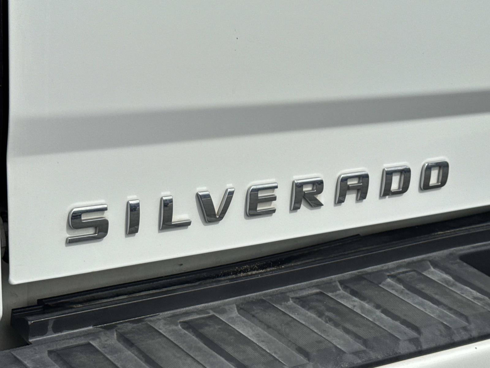 Used 2018 Chevrolet Silverado 1500 LT w/ All Star Edition AWD/4WD image 27