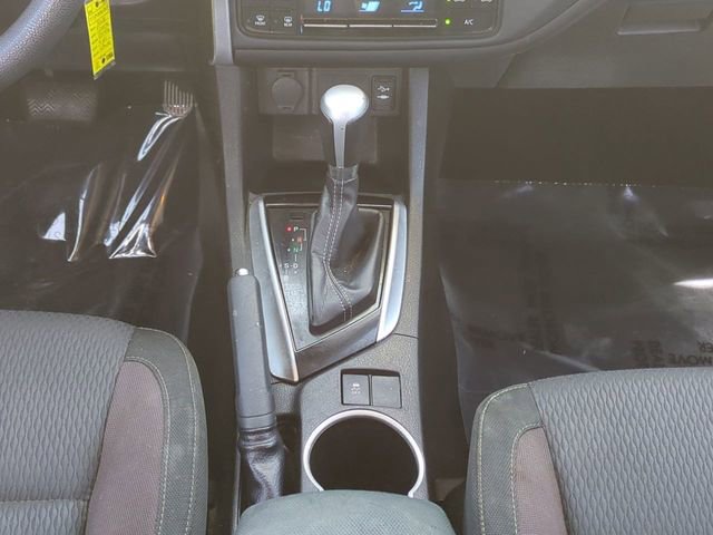 Used 2018 Toyota Corolla LE image 18