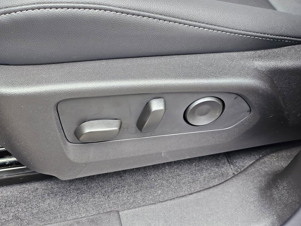 New 2026 GMC Canyon Elevation w/ Convenience Package image 24