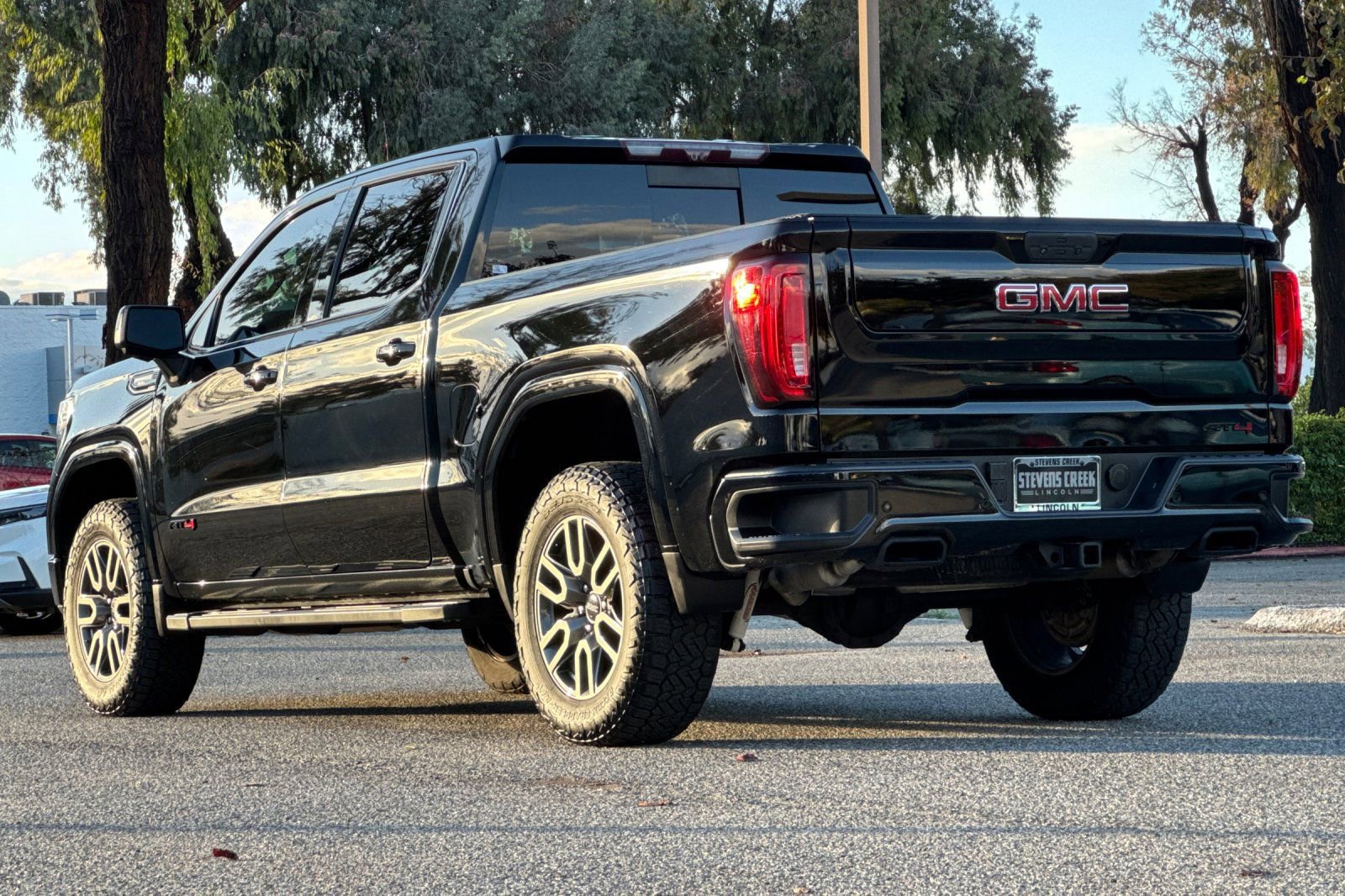 Used 2020 GMC Sierra 1500 AT4 w/ AT4 Premium Package image 6