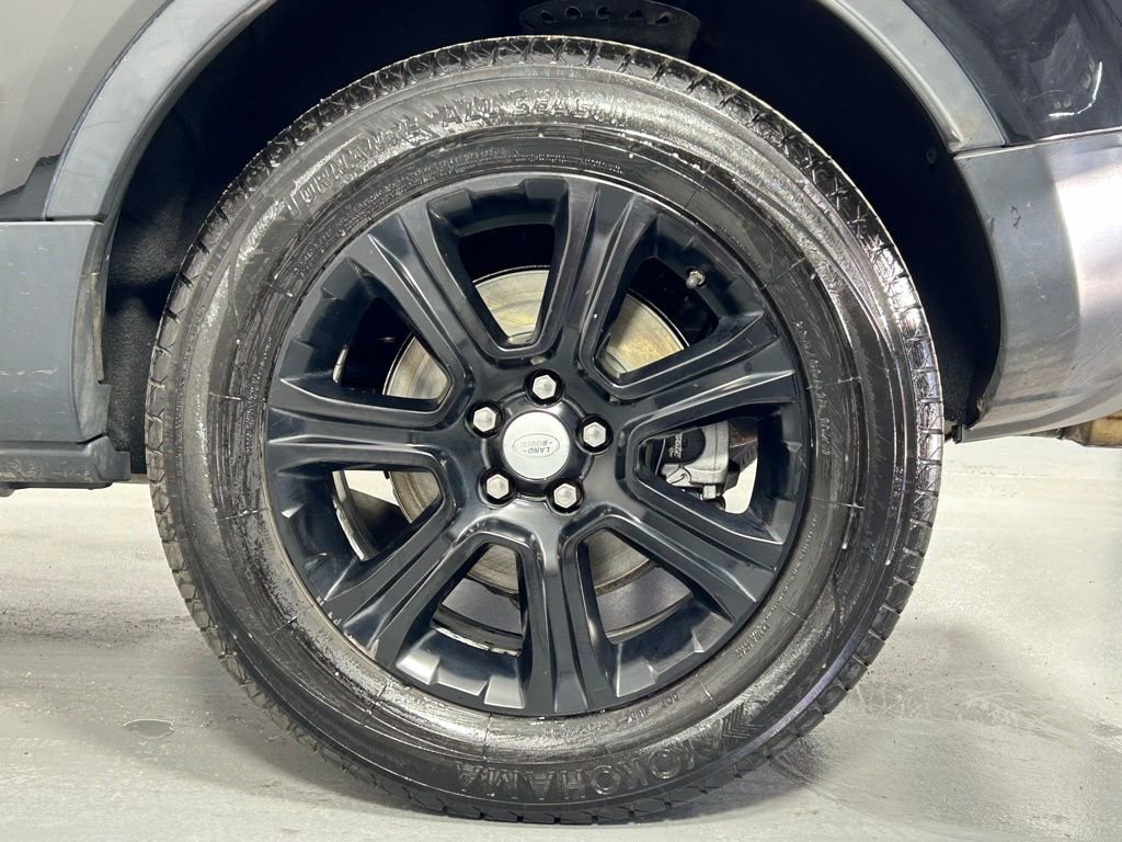 Used 2017 Land Rover Range Rover Evoque SE Premium image 40