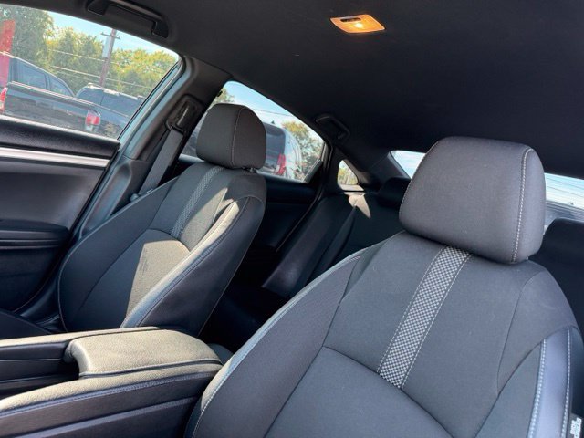 Used 2019 Honda Civic Sport image 4