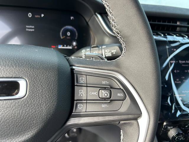 New 2025 Jeep Grand Cherokee Altitude image 15