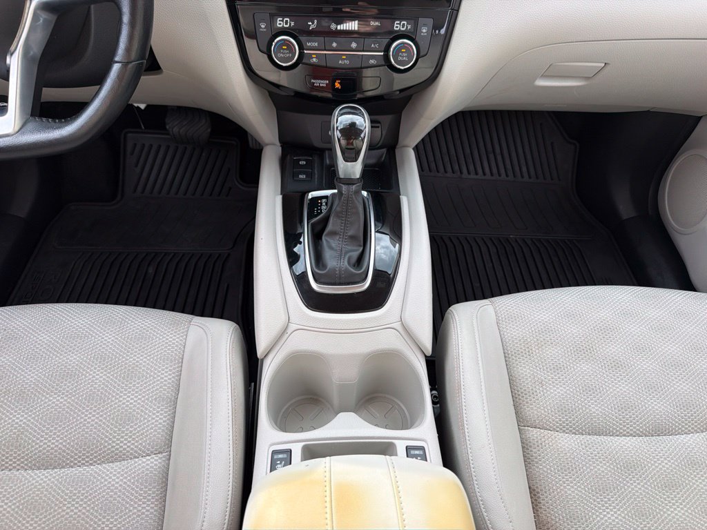 Used 2022 Nissan Rogue Sport SV w/ Technology Package AWD/4WD image 27