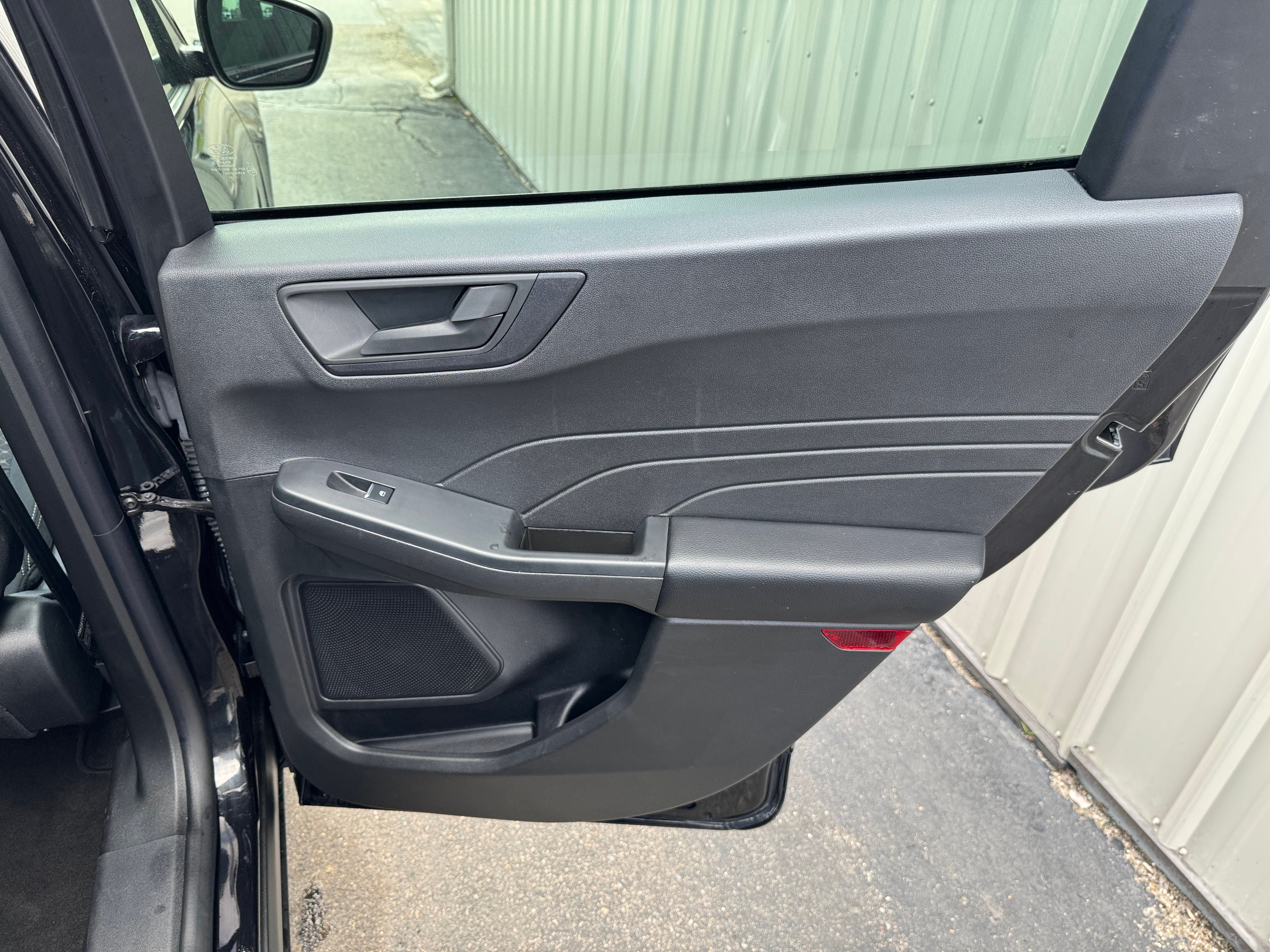 Used 2025 Ford Escape Active AWD/4WD image 29