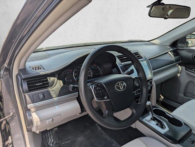 Used 2014 Toyota Camry LE FWD image 12