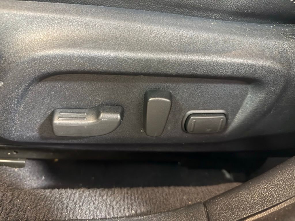 Used 2017 Subaru Legacy 2.5i Limited image 20