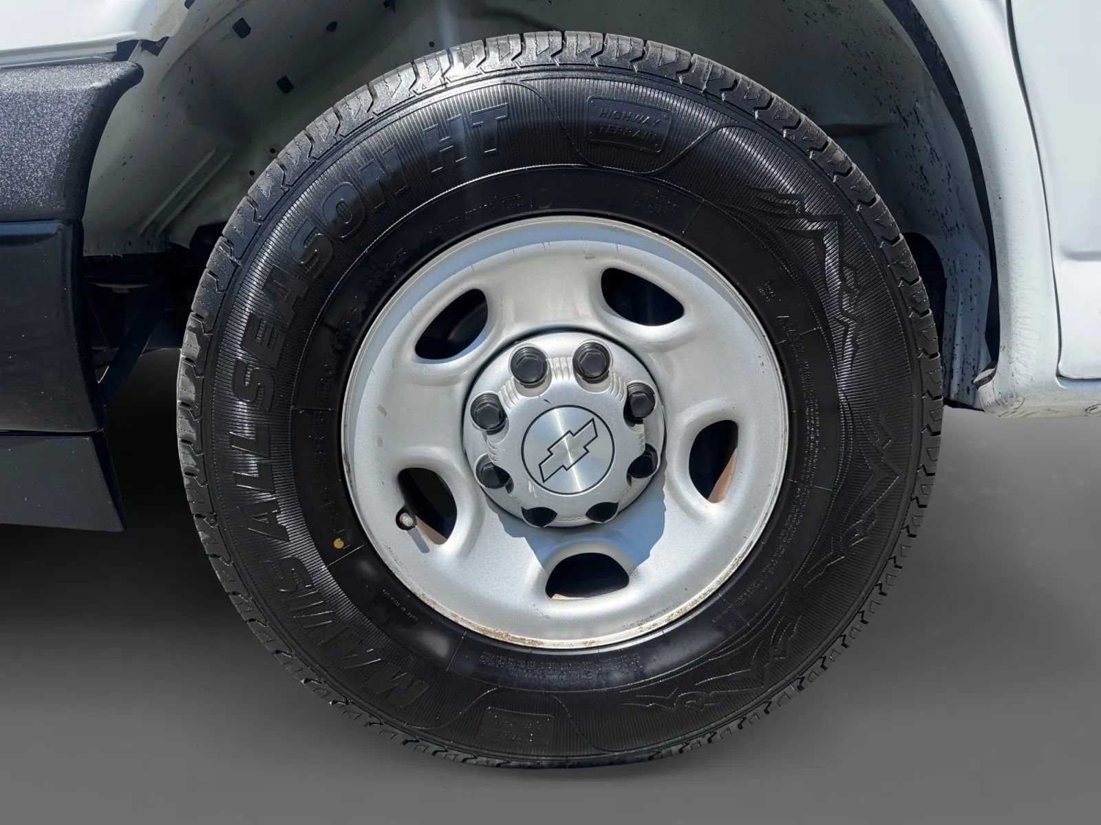 Used 2018 Chevrolet Express 2500 w/ Driver Convenience Package RWD image 20