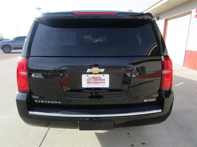 Used 2017 Chevrolet Suburban Premier AWD/4WD image 7