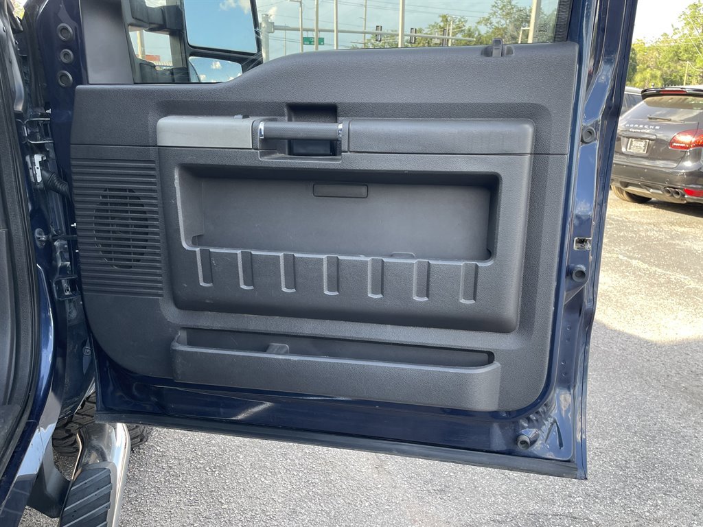 Used 2015 Ford F250 Lariat w/ Lariat Ultimate Package image 41