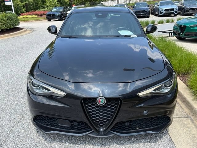 Used 2023 Alfa Romeo Giulia Veloce AWD/4WD image 3