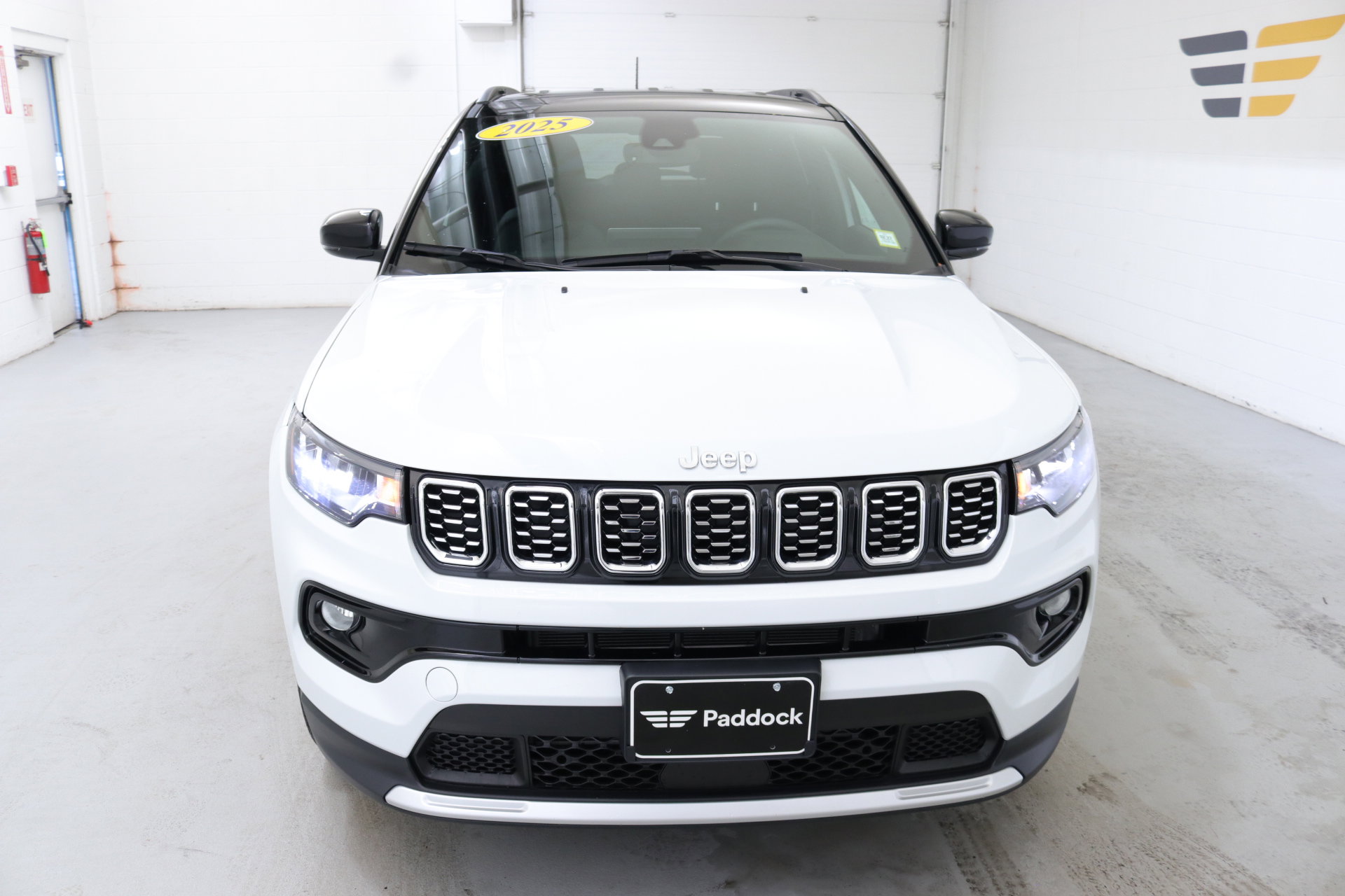 Used 2025 Jeep Compass Limited image 2