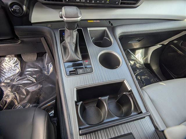 Used 2025 Toyota Sienna XLE FWD image 12