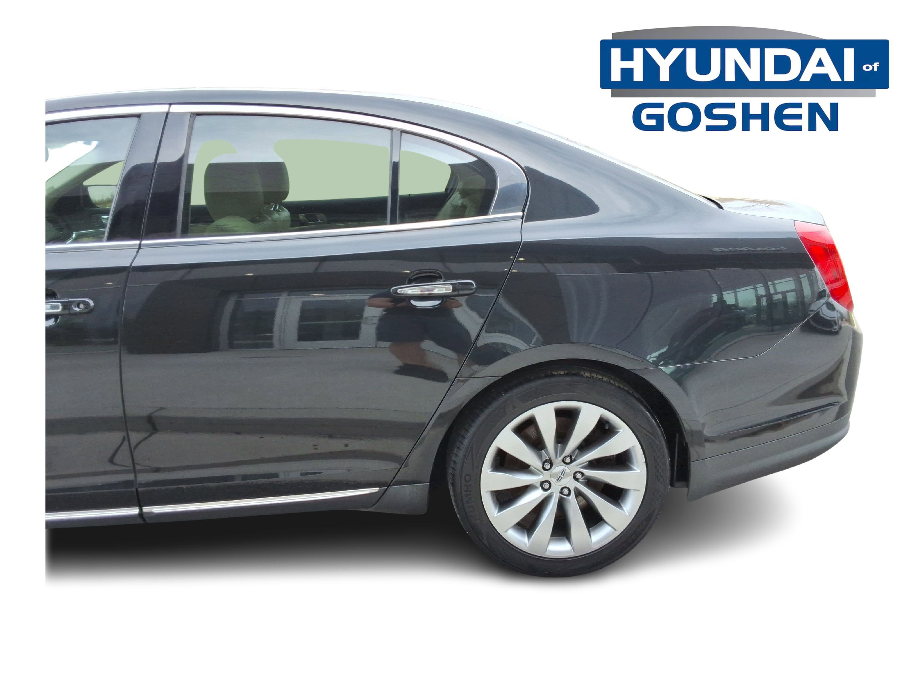 Used 2015 Lincoln MKS AWD w/ Equipment Group 101A image 6