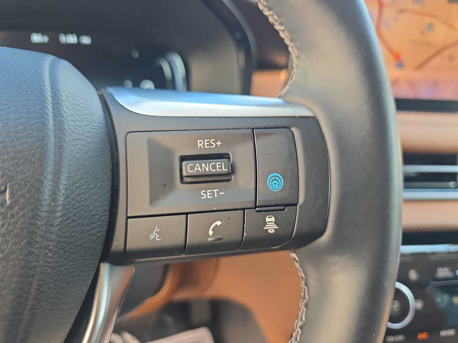 Used 2025 INFINITI QX60 Sensory AWD/4WD image 25