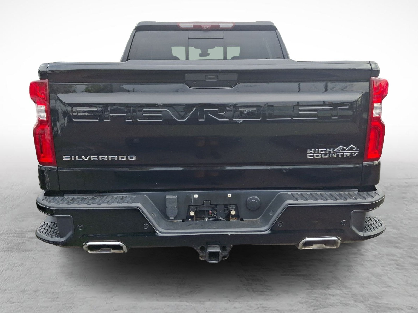 Used 2021 Chevrolet Silverado 1500 High Country w/ Technology Package AWD/4WD image 5